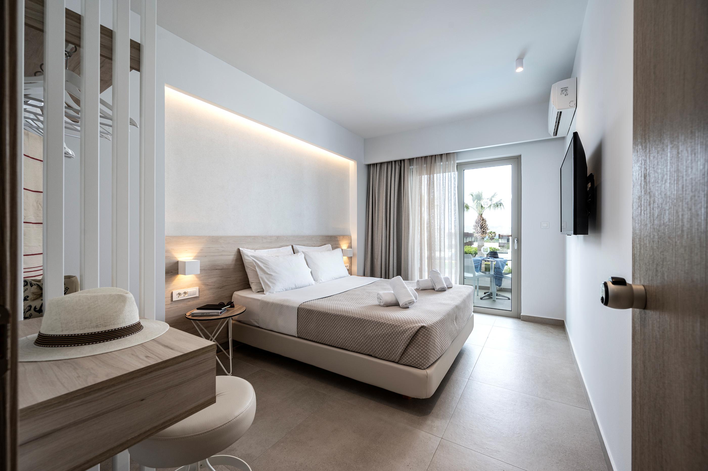 Hotel Mythos Suites  slide 2