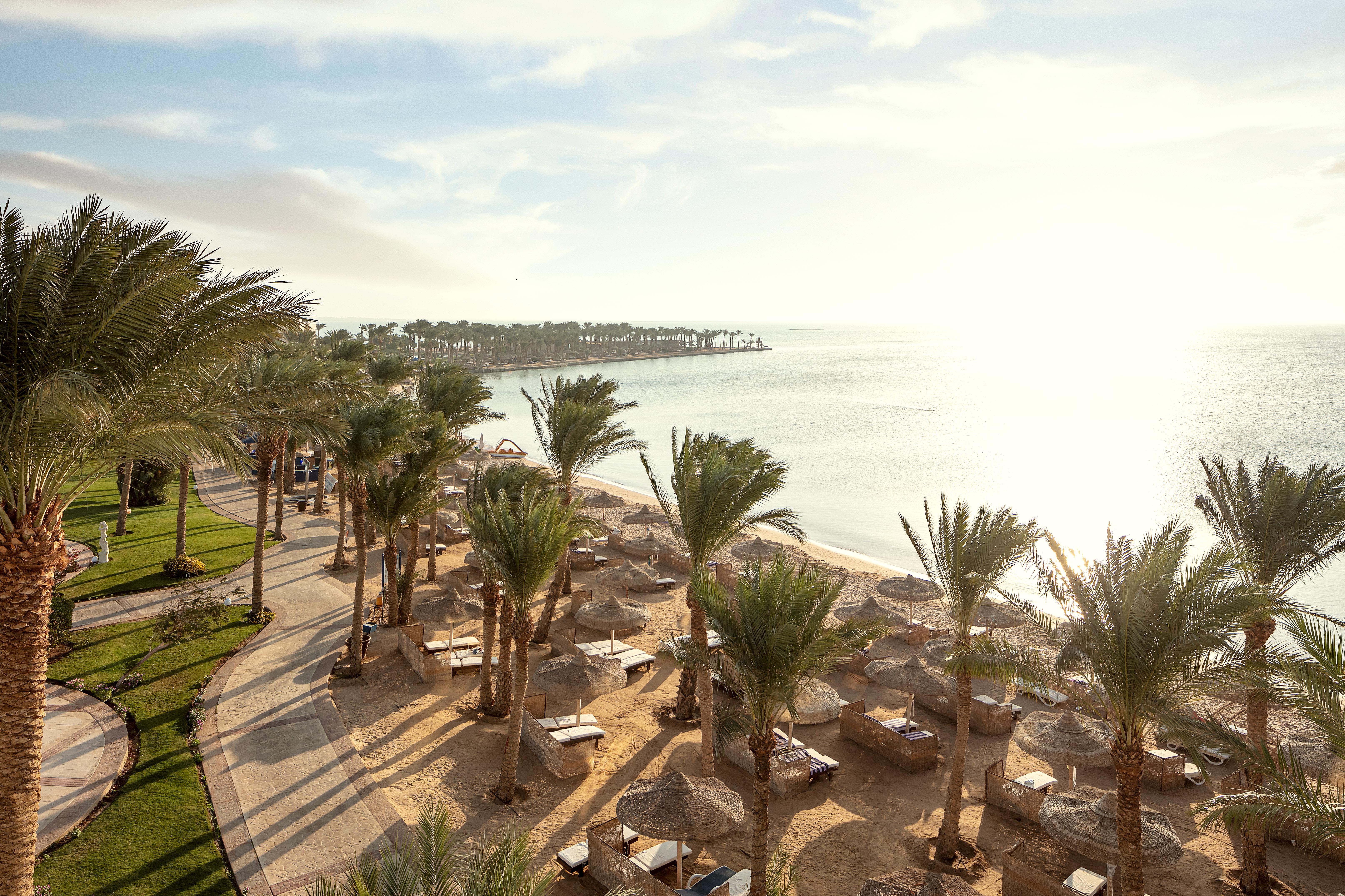 Hotel Palm Royale Soma Bay Resort slide 5