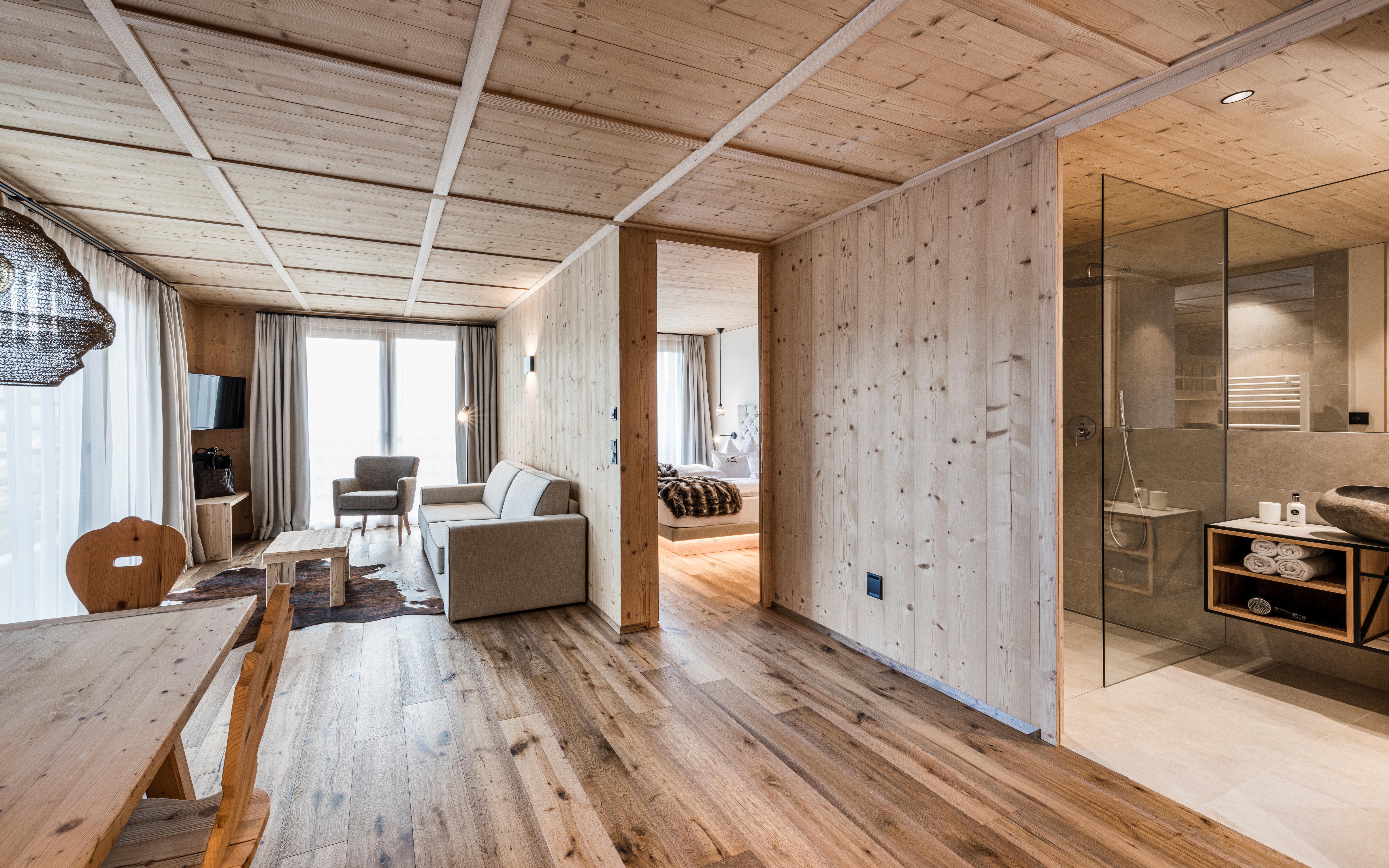 Presulis Apartments slide 4