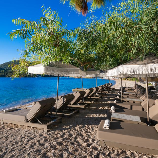 Eva Beach Hotel