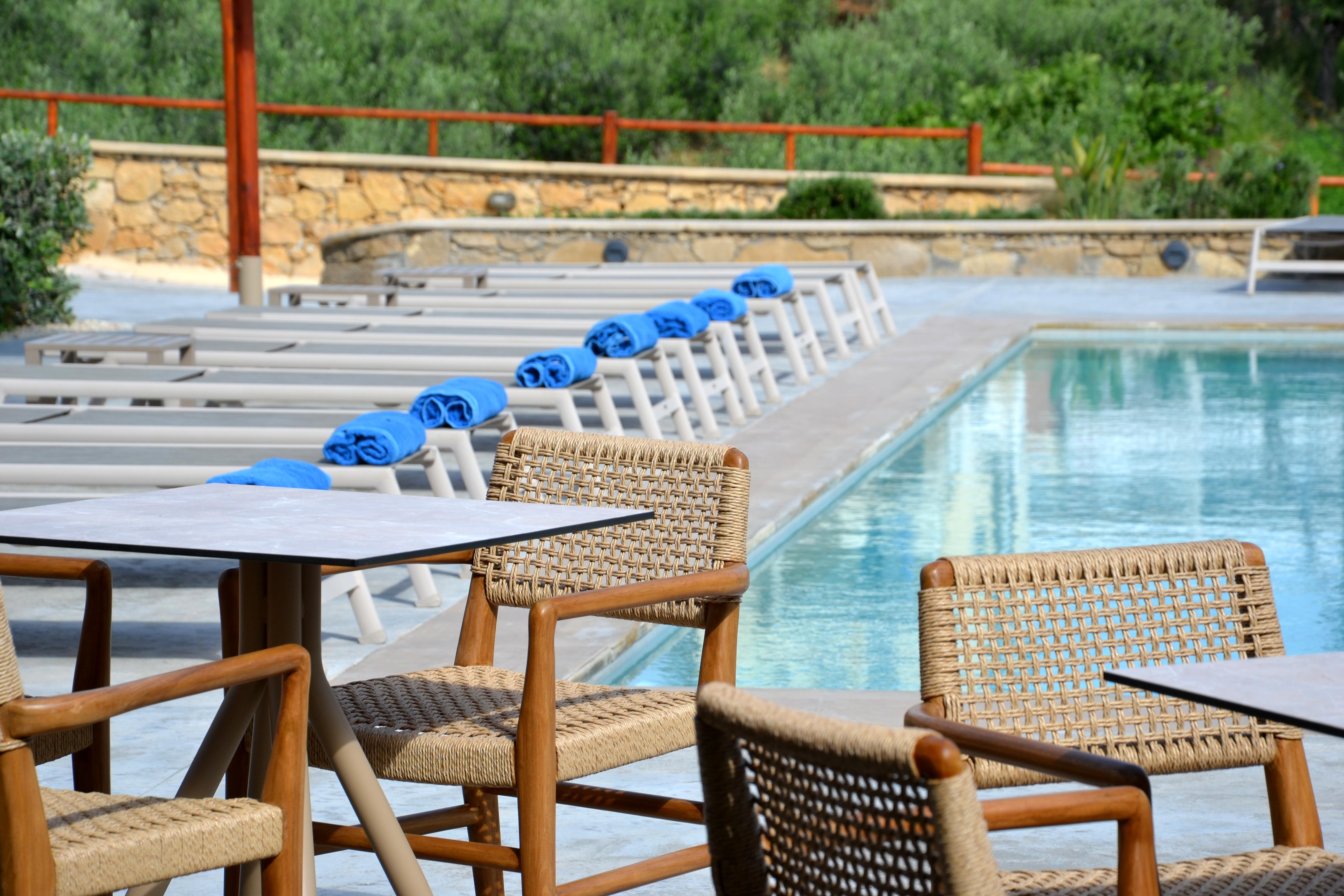 Villaggio Mare Suites slide 4