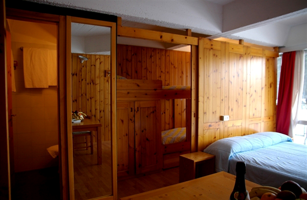 Hotel Marilleva 1400 slide 2