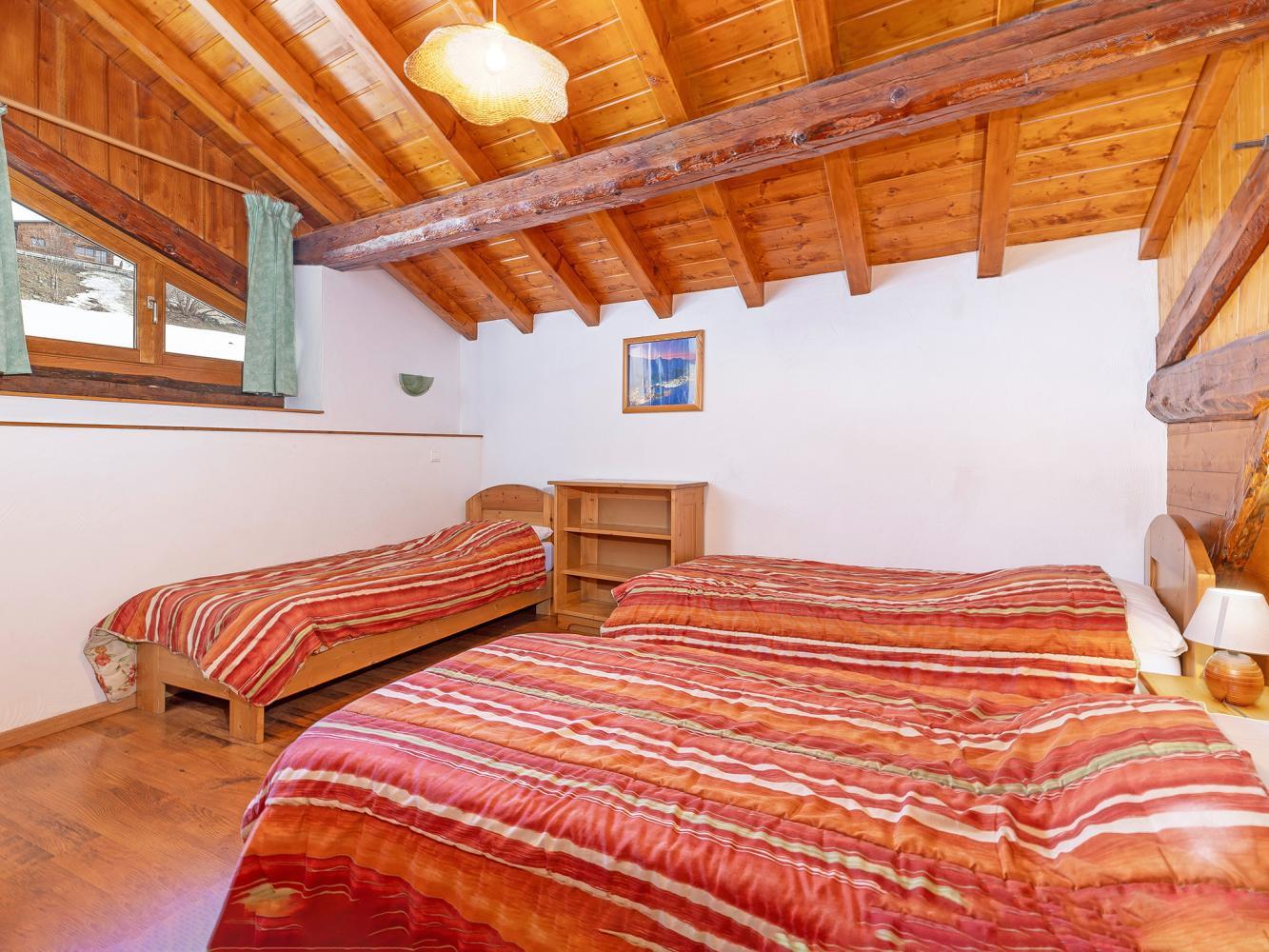 Chalet Balcon de Cime Caron slide 3