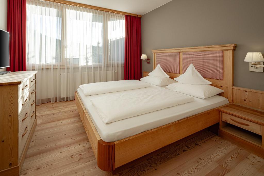 Sporthotel Obereggen slide 2