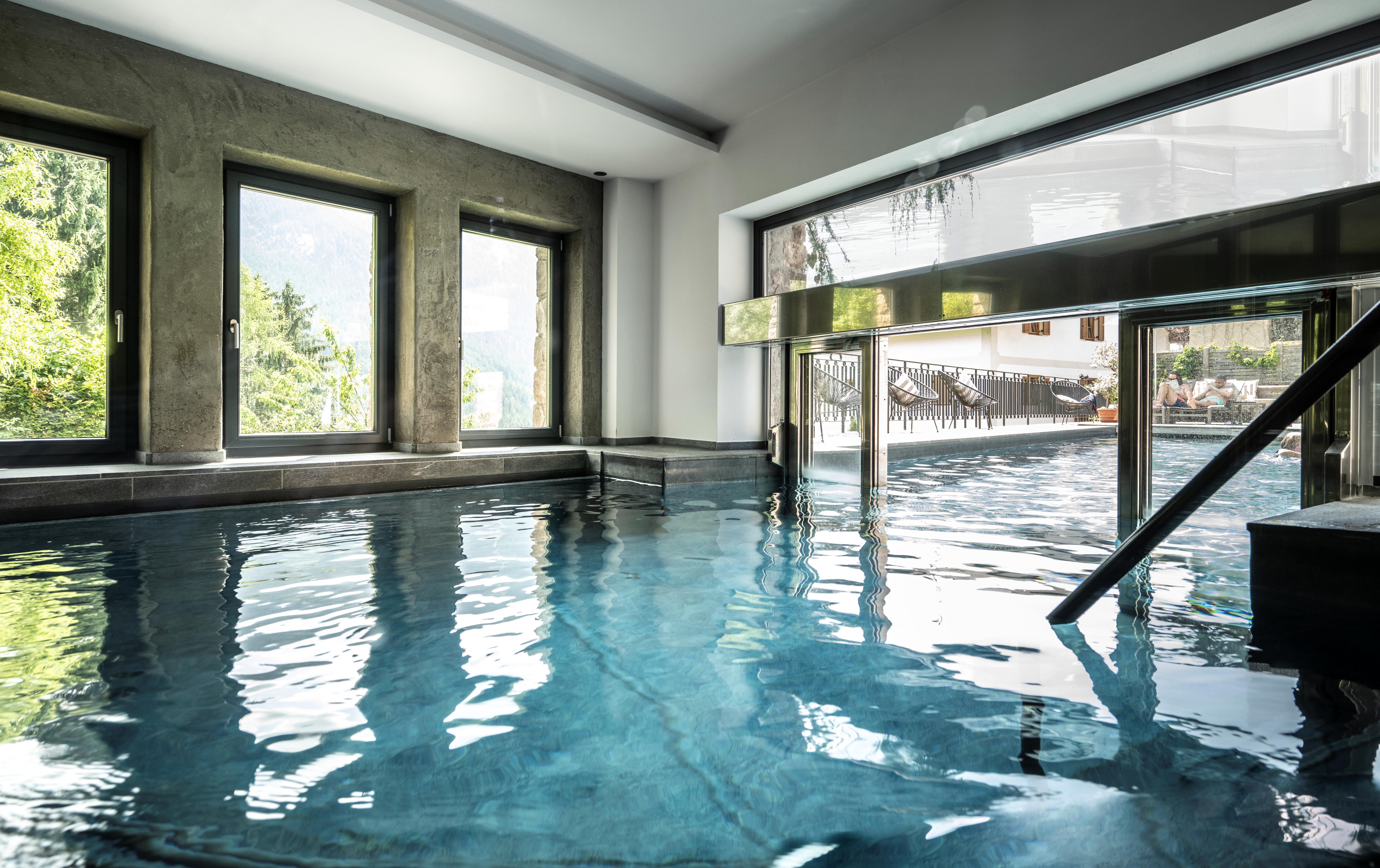 Hotel Paradies slide 5