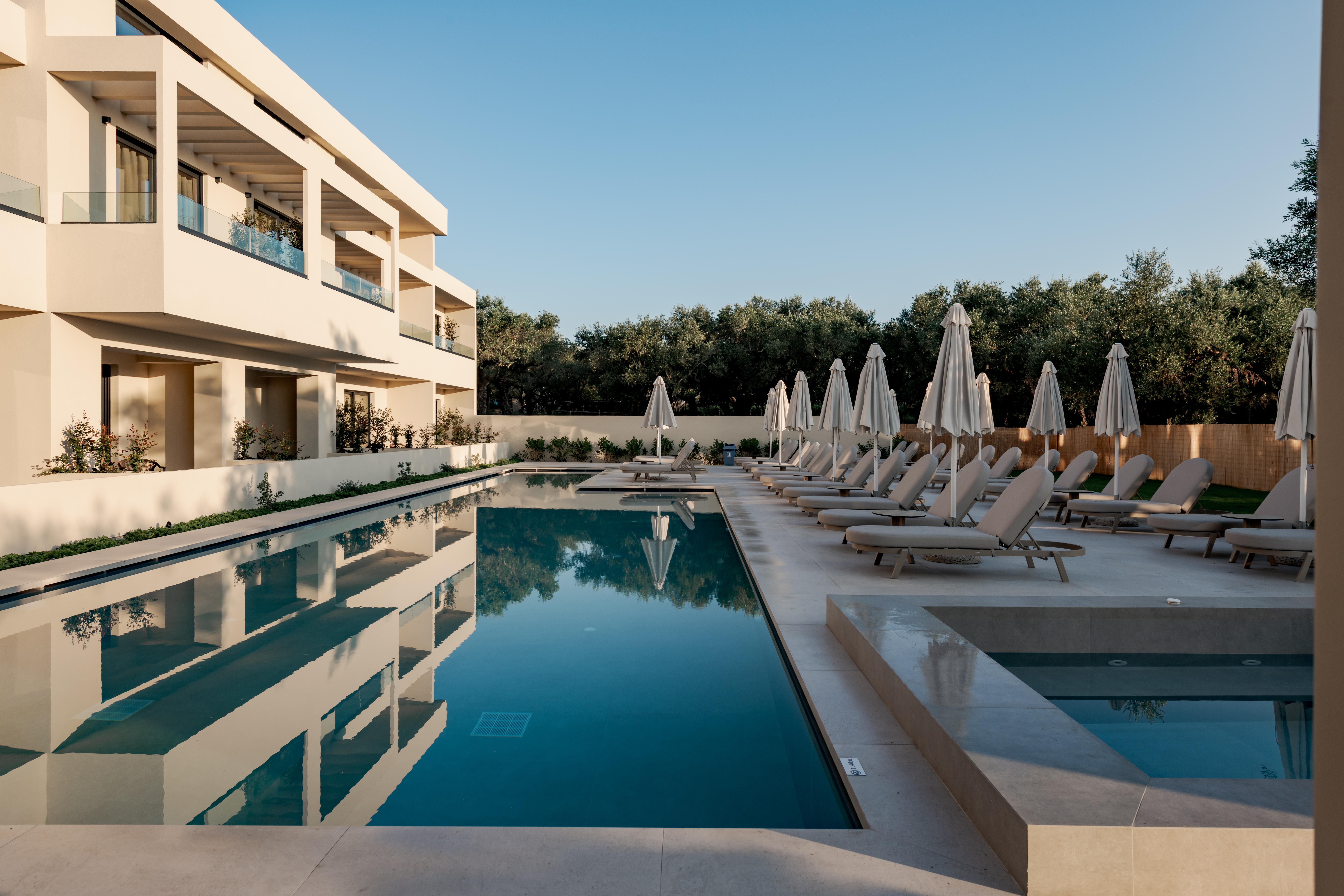 Iskios Suites - Voksenhotel