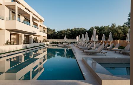 Iskios Suites - Voksenhotel