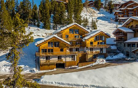 Chalet Hugo slide 1