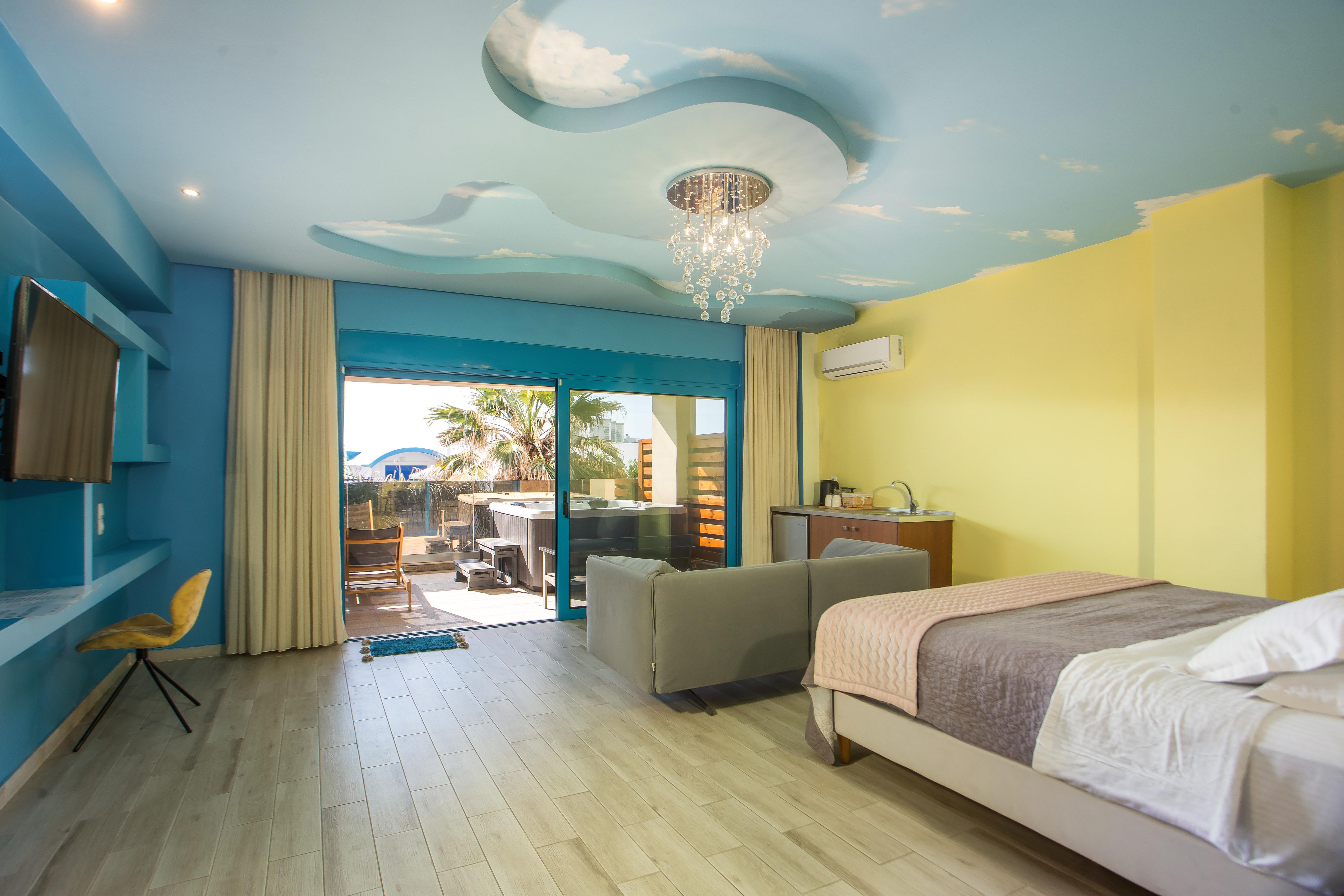 Hotel Haven Beach slide 2