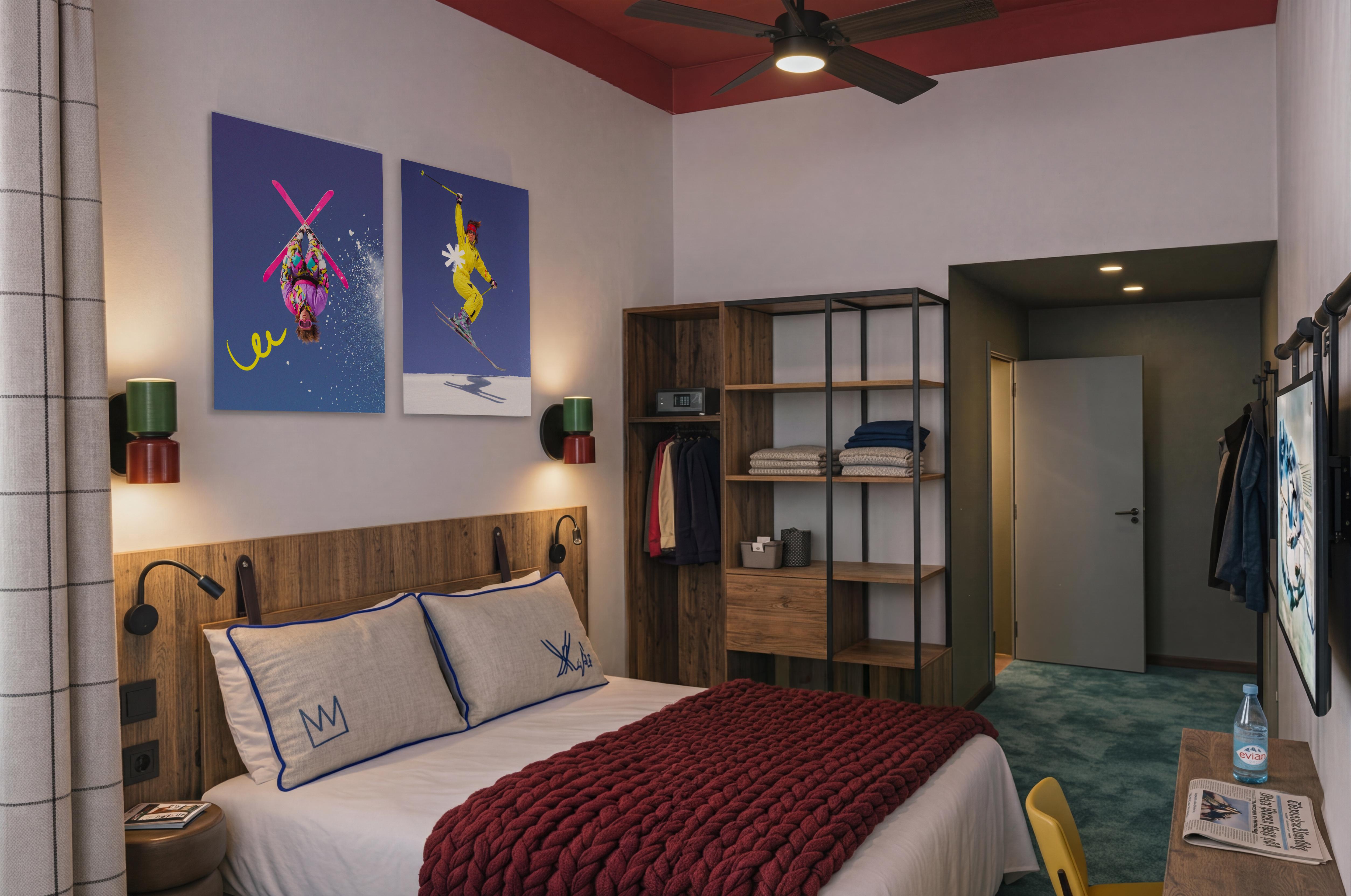 Daffy Hotel slide 2