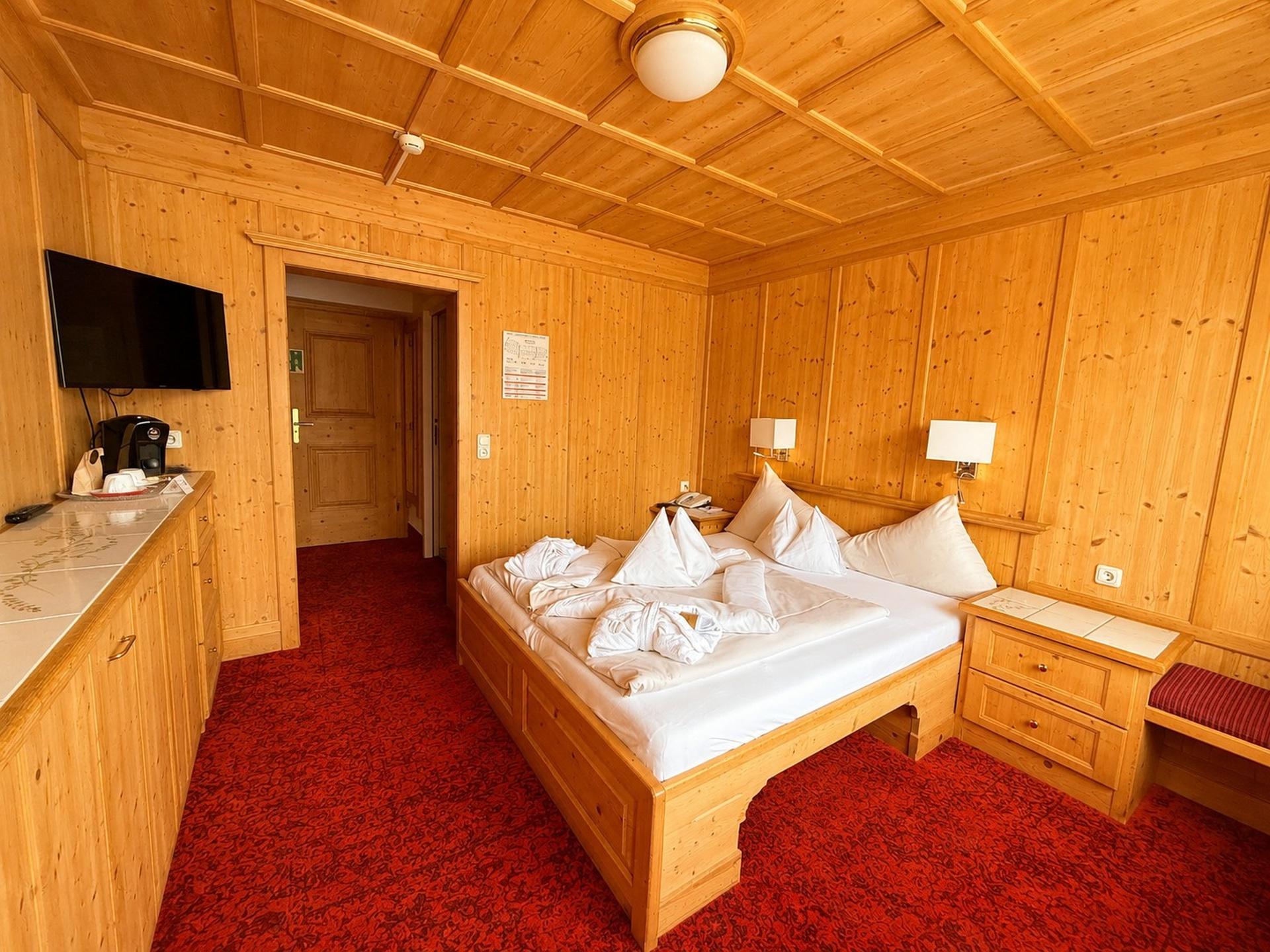 Hotel Latini slide 5