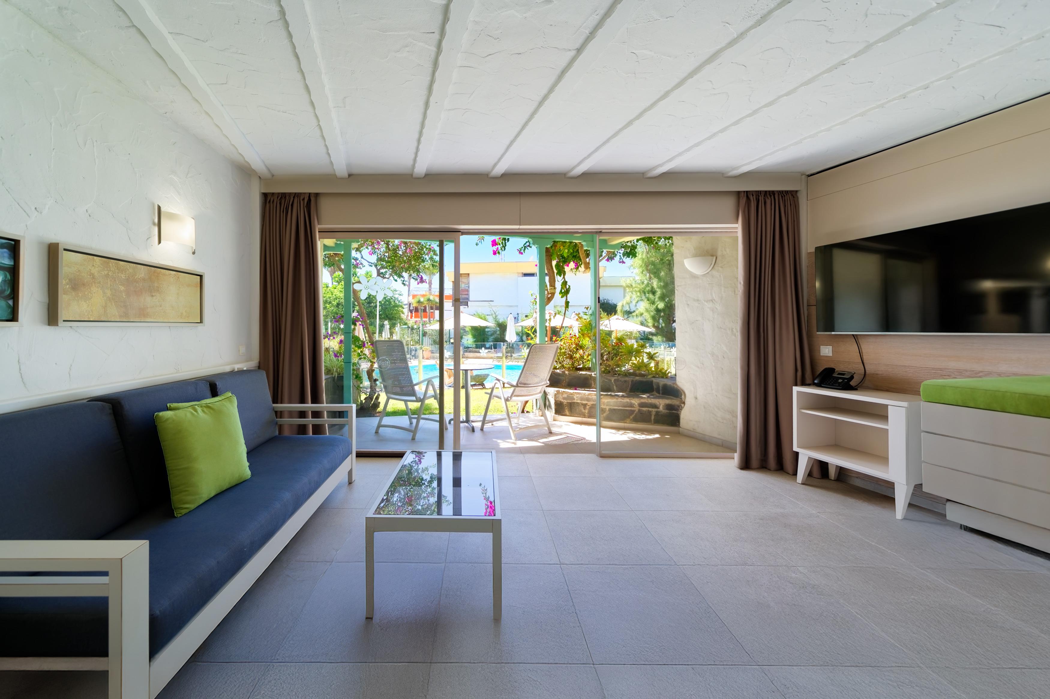 Bull Boutique Casas Carmen slide 3