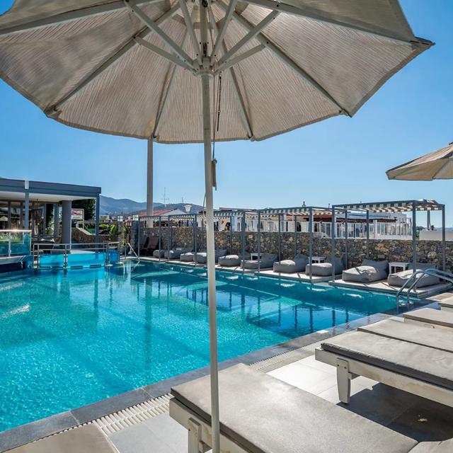 Angela Hotel & Suites