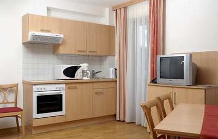 Joe's Aparthotel slide 3